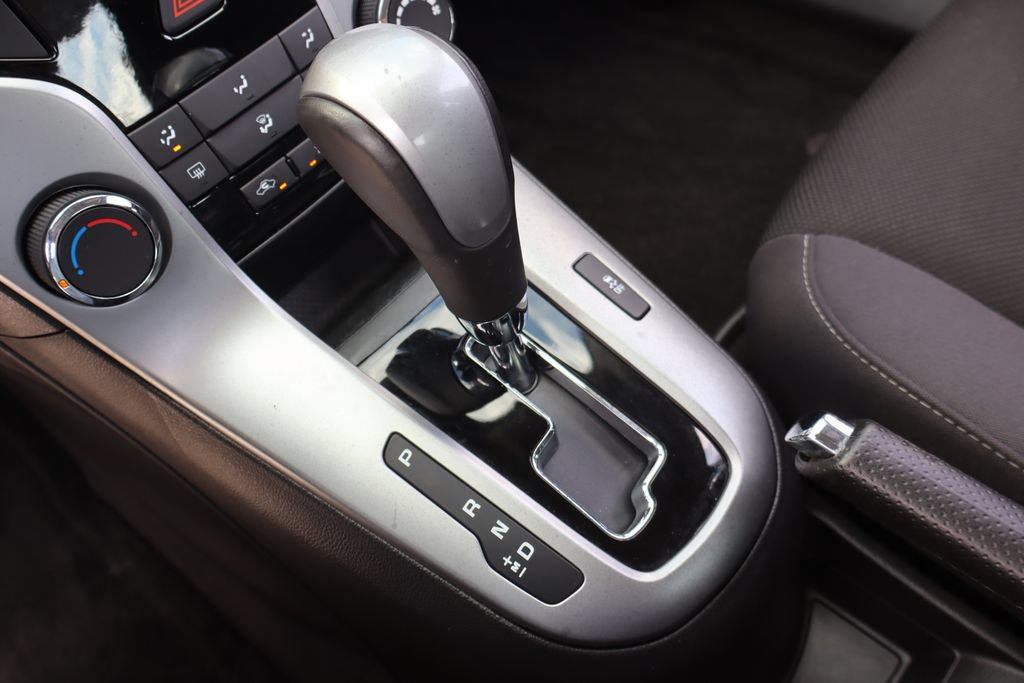 Used 2014 Chevrolet Cruze LT FWD image 9