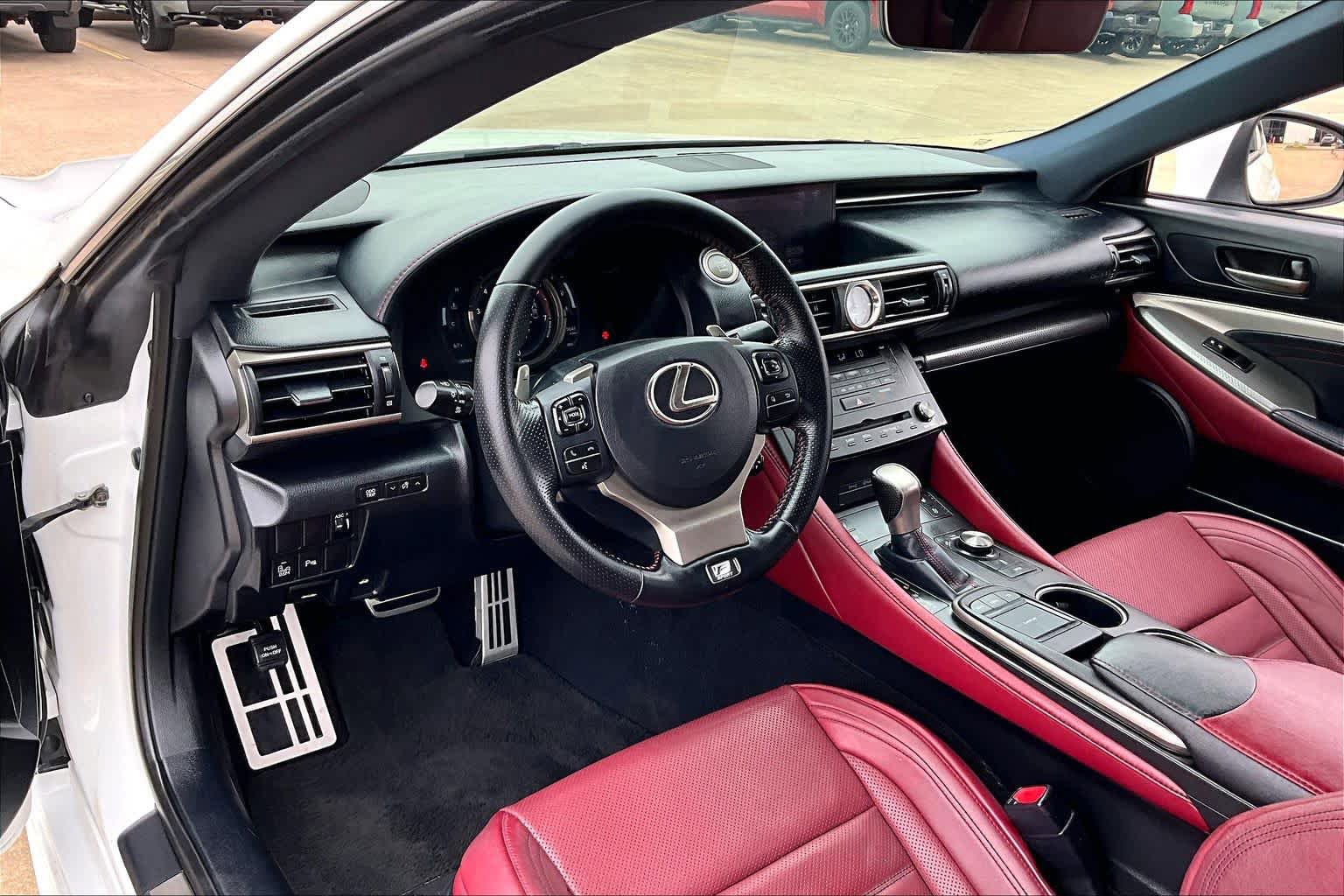 Used 2016 Lexus RC 200t RWD image 15