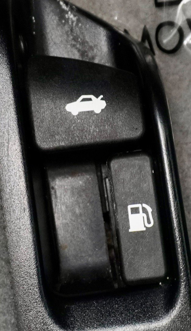 Used 2016 Toyota Camry LE FWD image 16