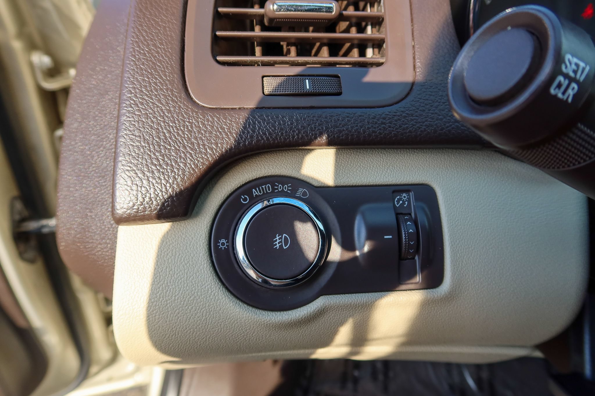 Used 2013 Buick Regal Premium FWD image 21