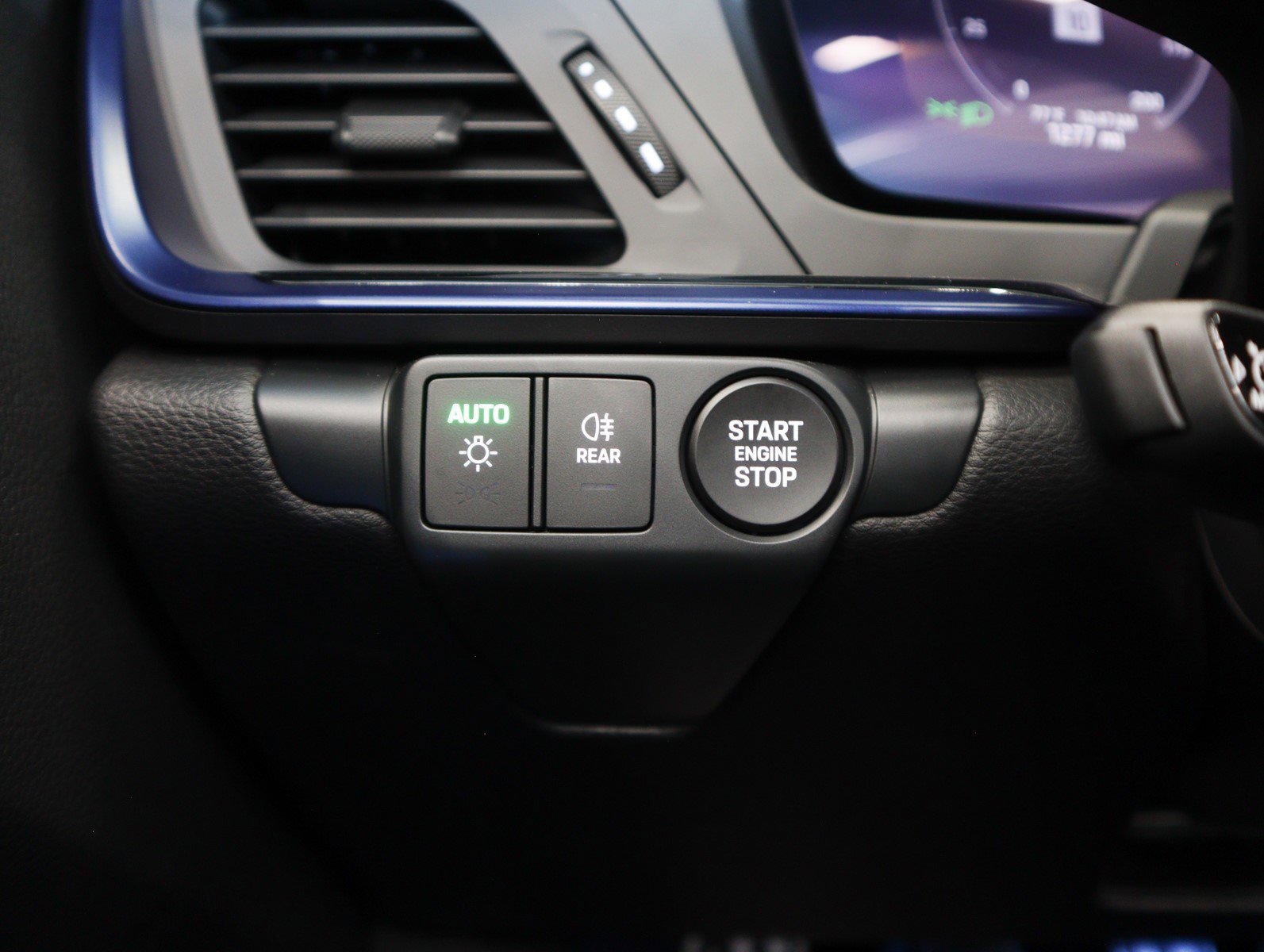 Used 2025 Porsche 911 Carrera T image 28