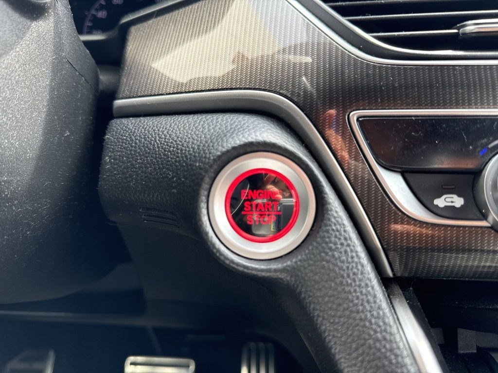 Used 2020 Honda Accord Sport image 17