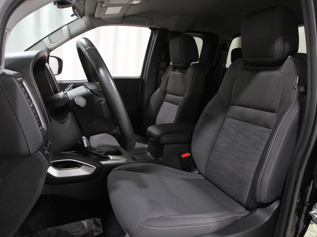 Used 2023 Nissan Frontier SV w/ SV Convenience Package image 5