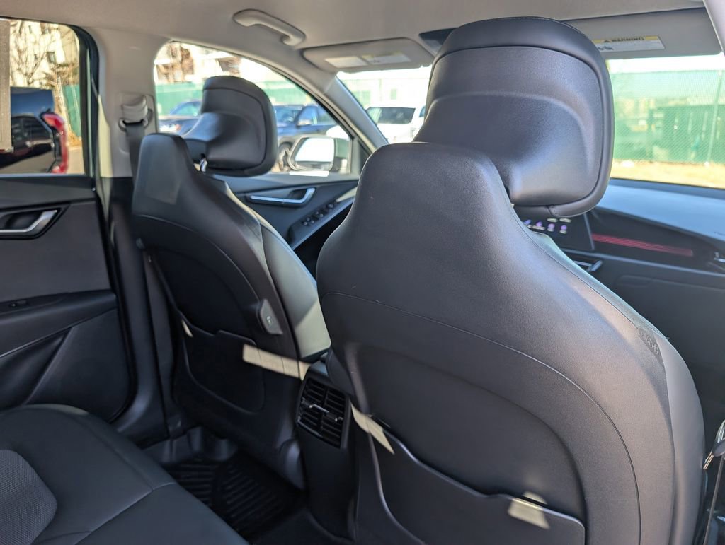 Certified 2023 Kia Niro EX image 18