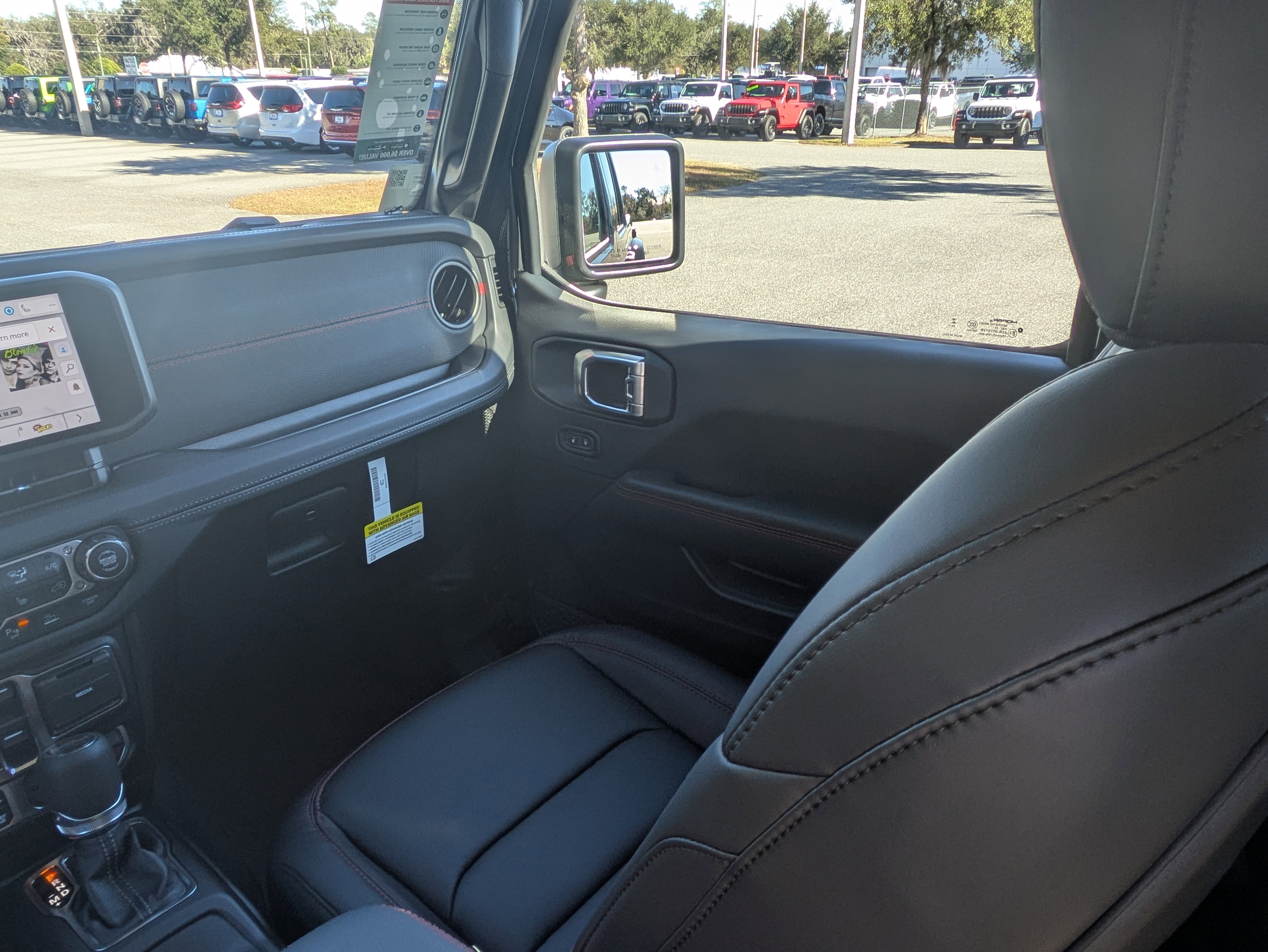 New 2026 Jeep Gladiator Rubicon w/ Safety Group AWD/4WD image 17