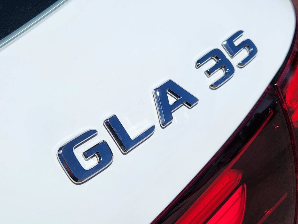 New 2026 Mercedes-Benz GLA 35 AMG 4MATIC image 11