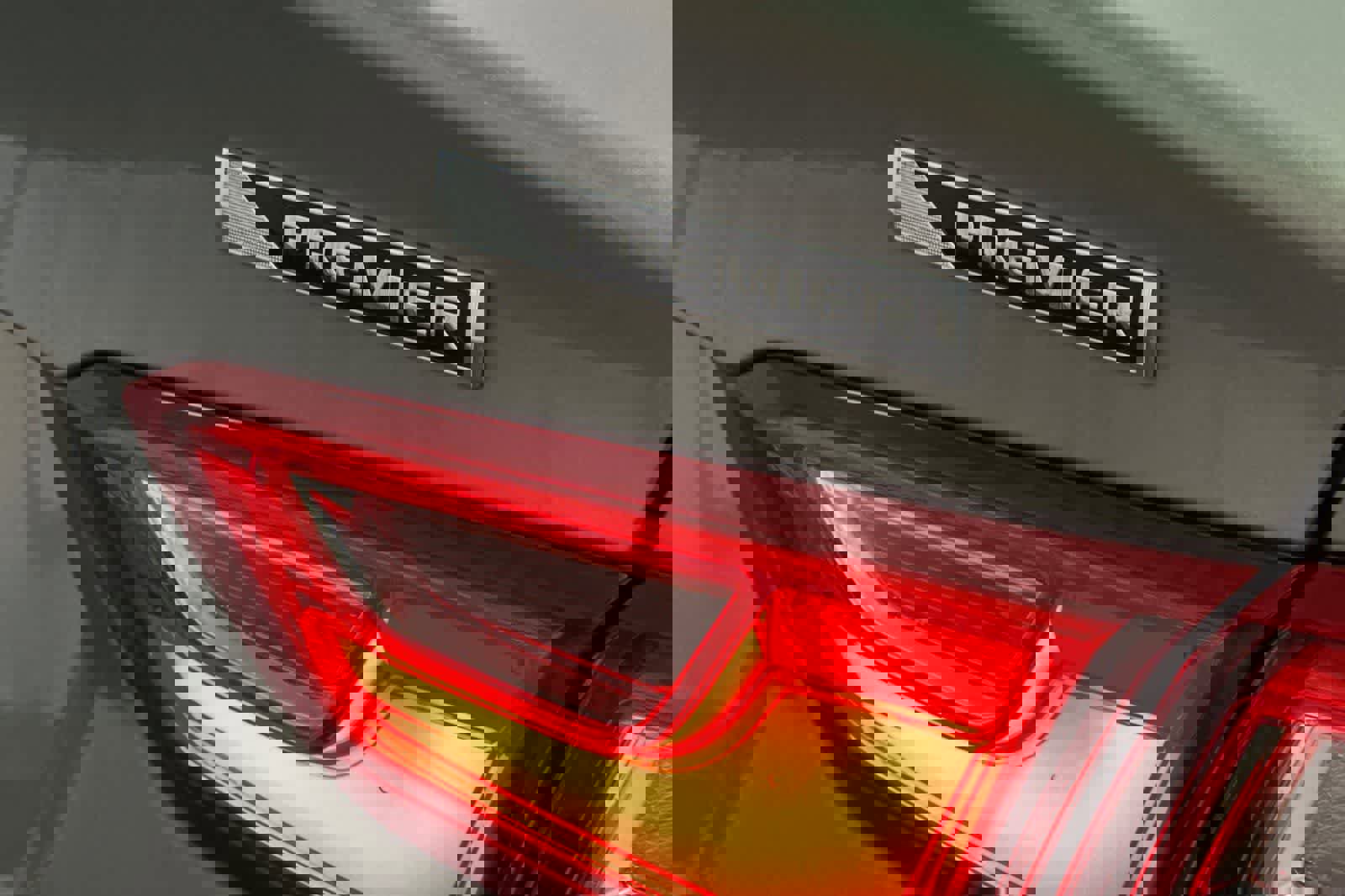 Used 2017 Chevrolet Malibu Premier image 17