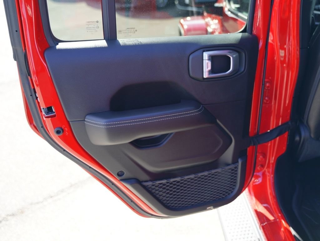 Used 2021 Jeep Gladiator Overland w/ Popular Equipment Package image 23