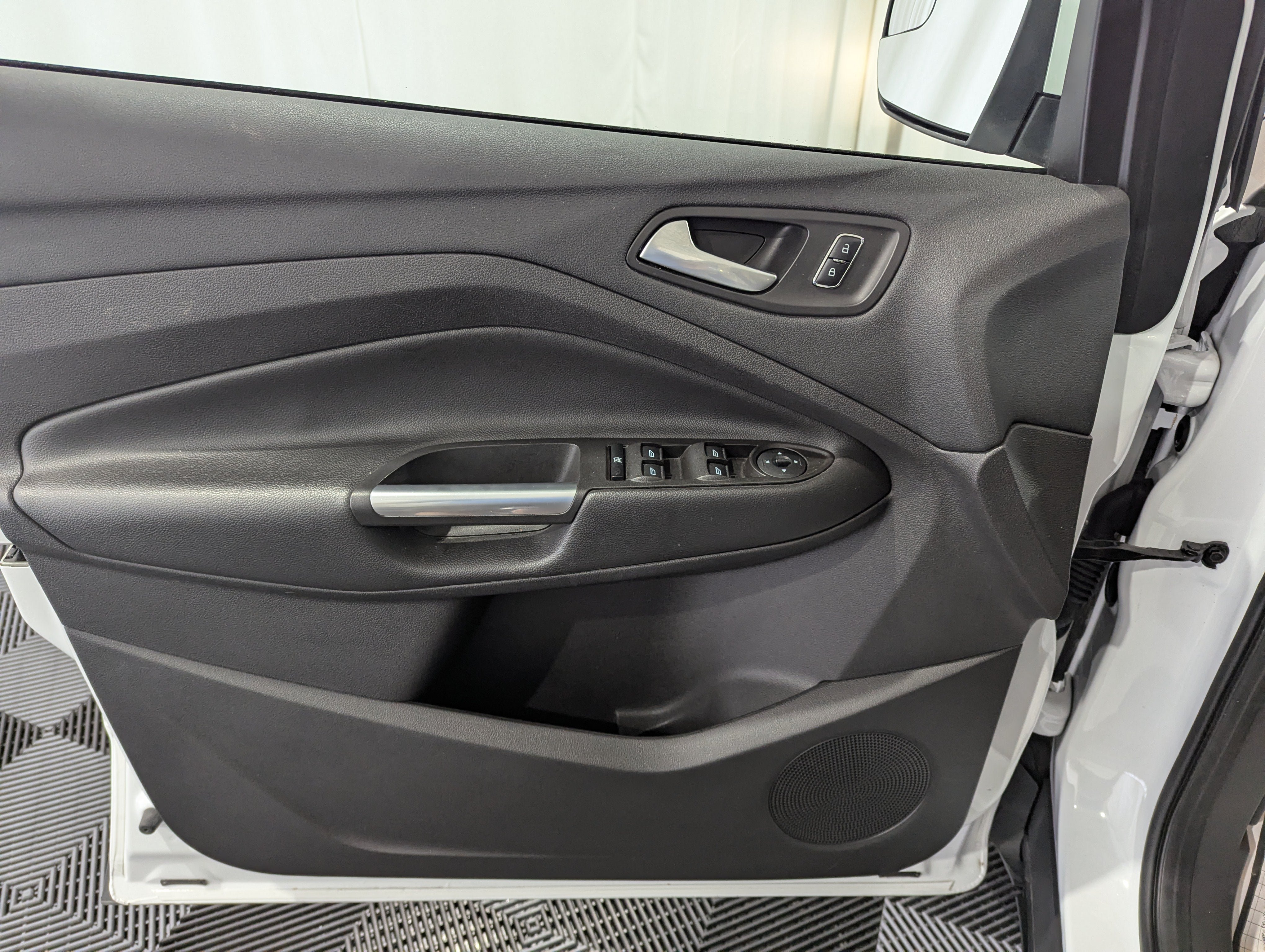 Used 2016 Ford Escape SE FWD image 15