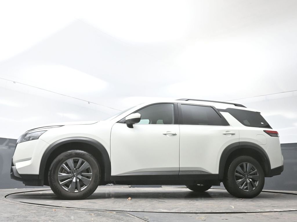 Used 2024 Nissan Pathfinder SV image 53
