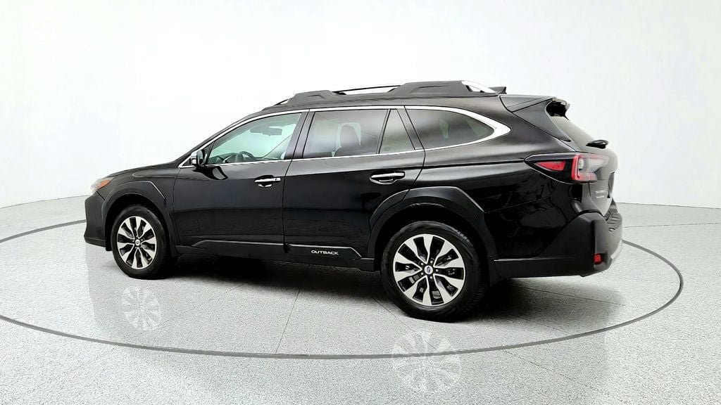Used 2024 Subaru Outback Touring XT AWD/4WD image 7