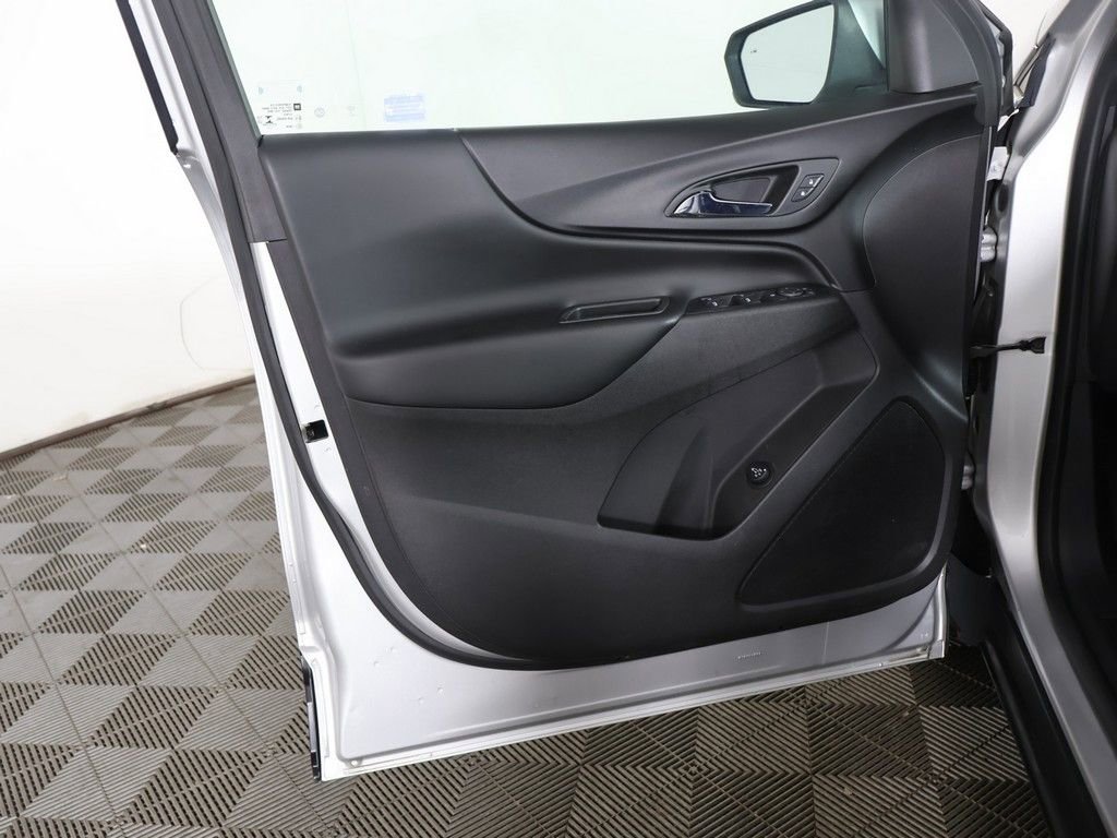 Used 2019 Chevrolet Equinox LT w/ Driver Convenience Package FWD image 21