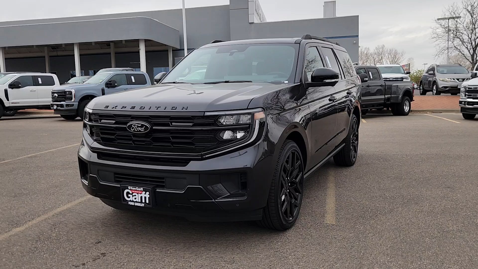 New 2026 Ford Expedition Platinum w/ Stealth Performance Package AWD/4WD image 3