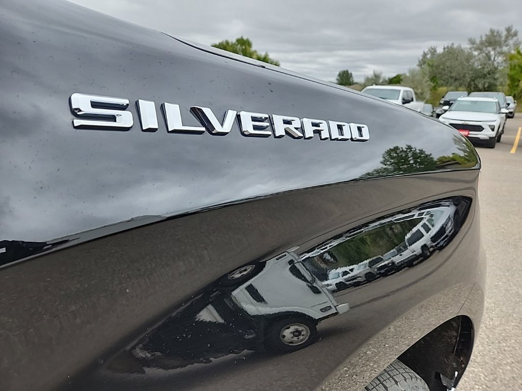 Certified 2024 Chevrolet Silverado 1500 LTZ w/ LTZ Convenience Package II AWD/4WD image 57