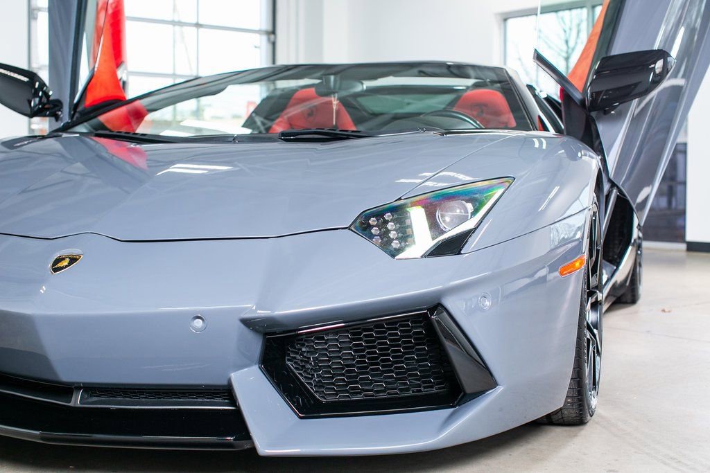 Used 2013 Lamborghini Aventador LP 700-4 image 18