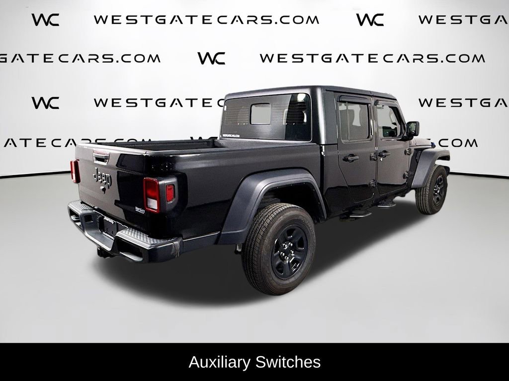 Used 2024 Jeep Gladiator Sport image 8