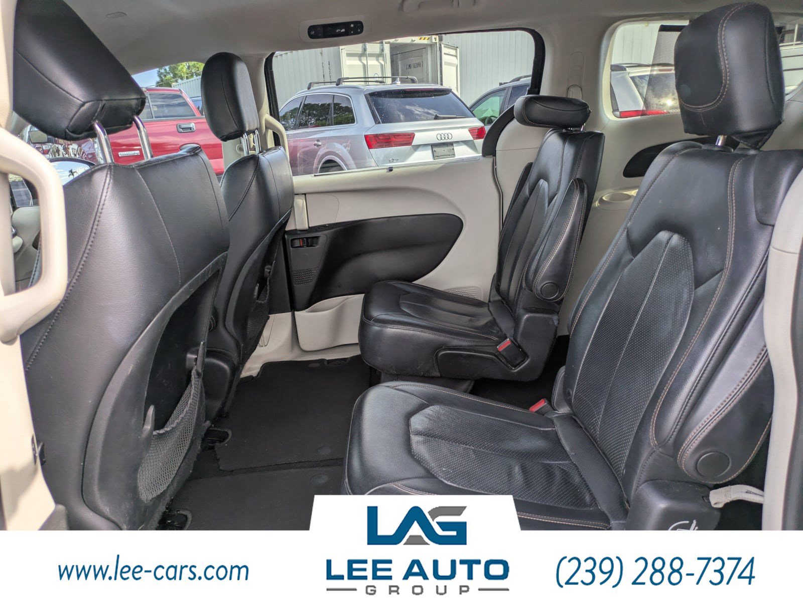 Used 2019 Chrysler Pacifica Touring-L FWD image 13