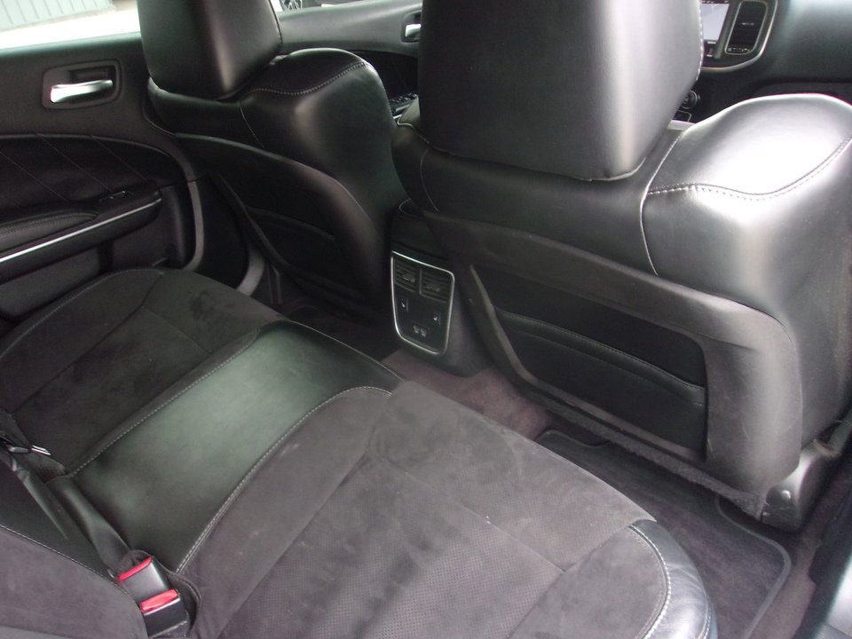 Used 2016 Dodge Charger R/T Scat Pack w/ Technology Group image 18