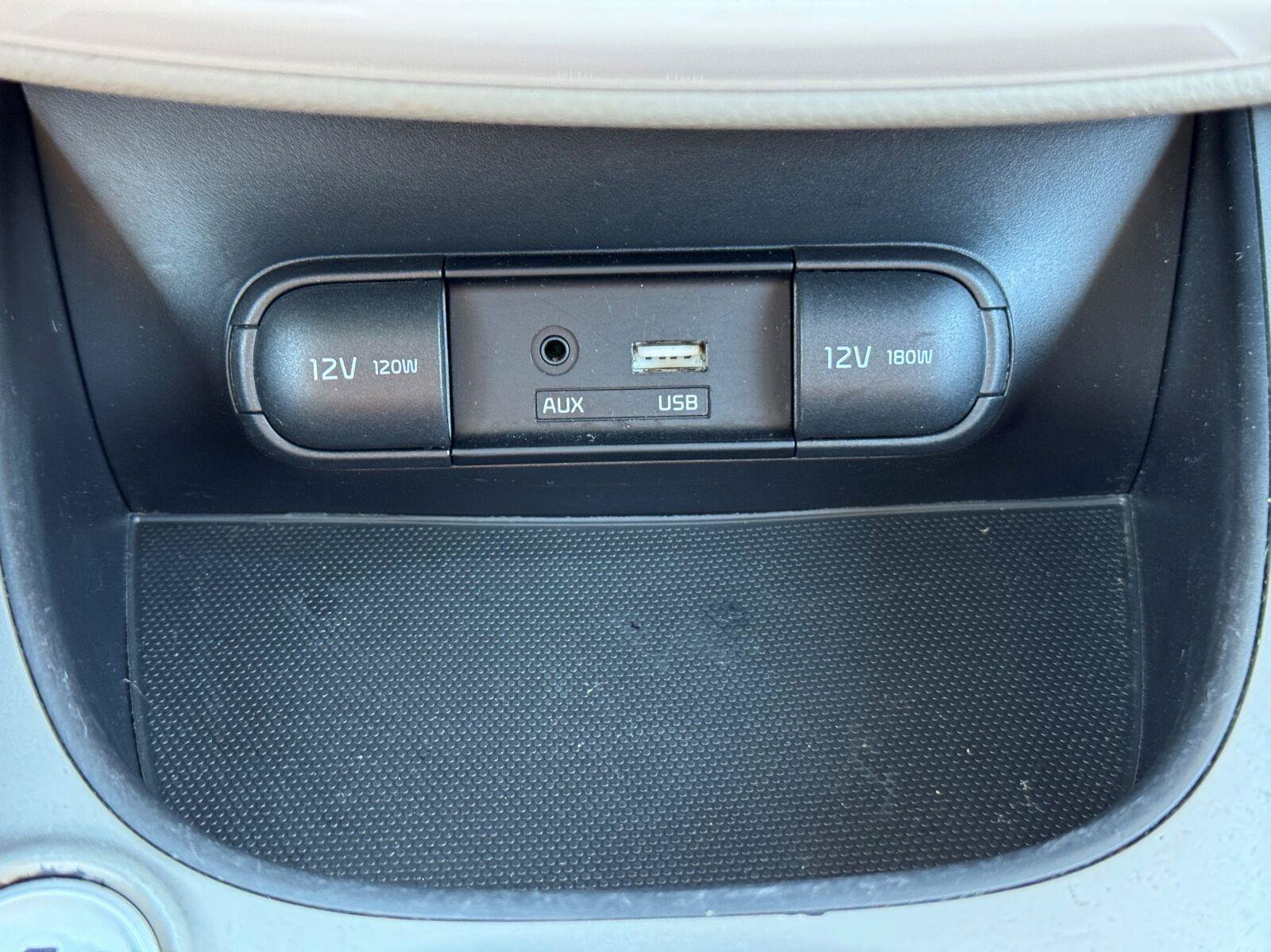 Used 2016 Kia Soul EV FWD image 27