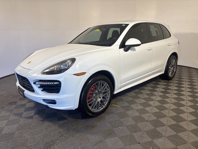 Used 2014 Porsche Cayenne GTS image 3