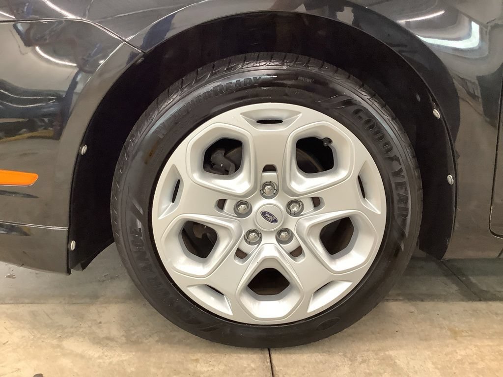 Used 2010 Ford Fusion SE FWD image 19