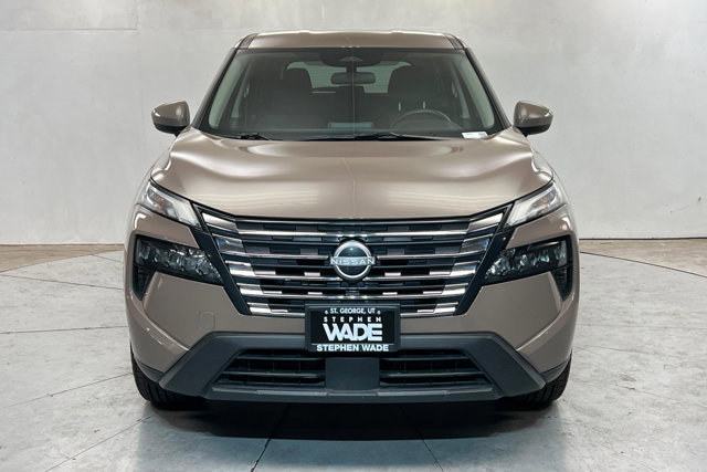 Used 2025 Nissan Rogue SV image 8