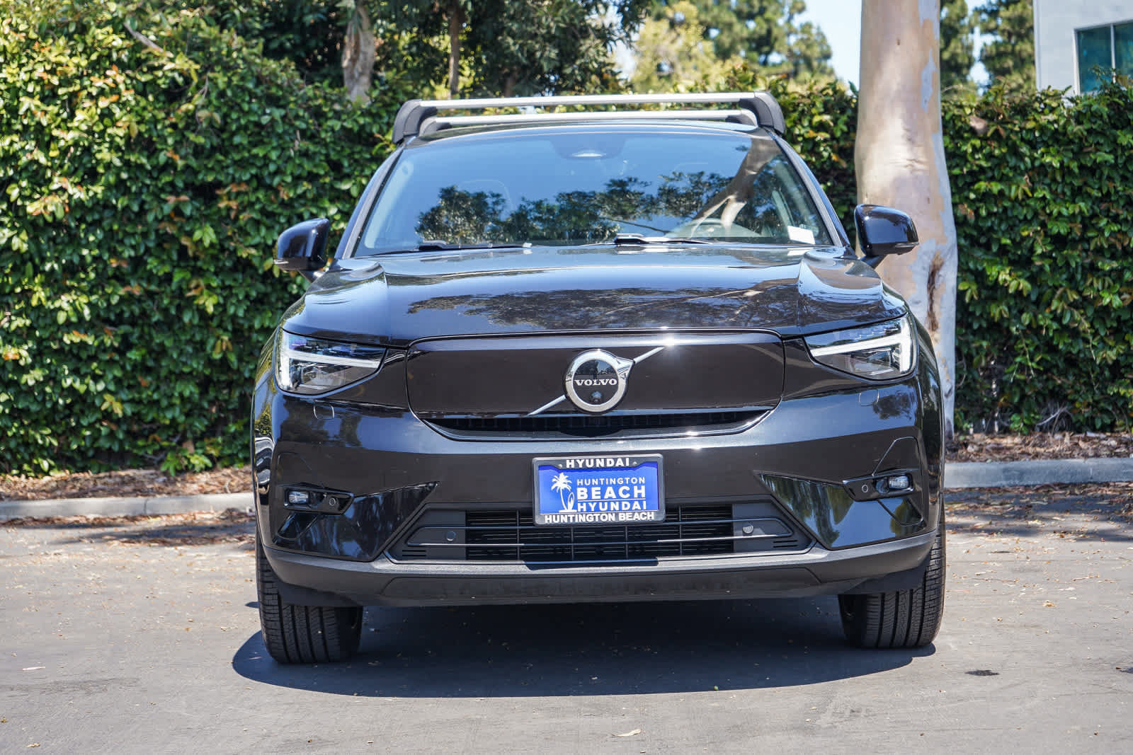 Used 2023 Volvo C40 P8 Recharge Ultimate AWD/4WD image 2
