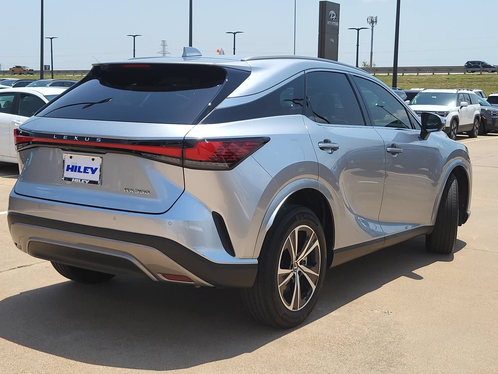 Used 2024 Lexus RX 350 Premium w/ Convenience Package FWD image 4