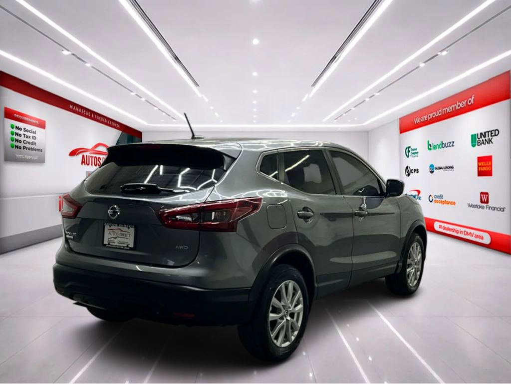 Used 2022 Nissan Rogue Sport S image 8
