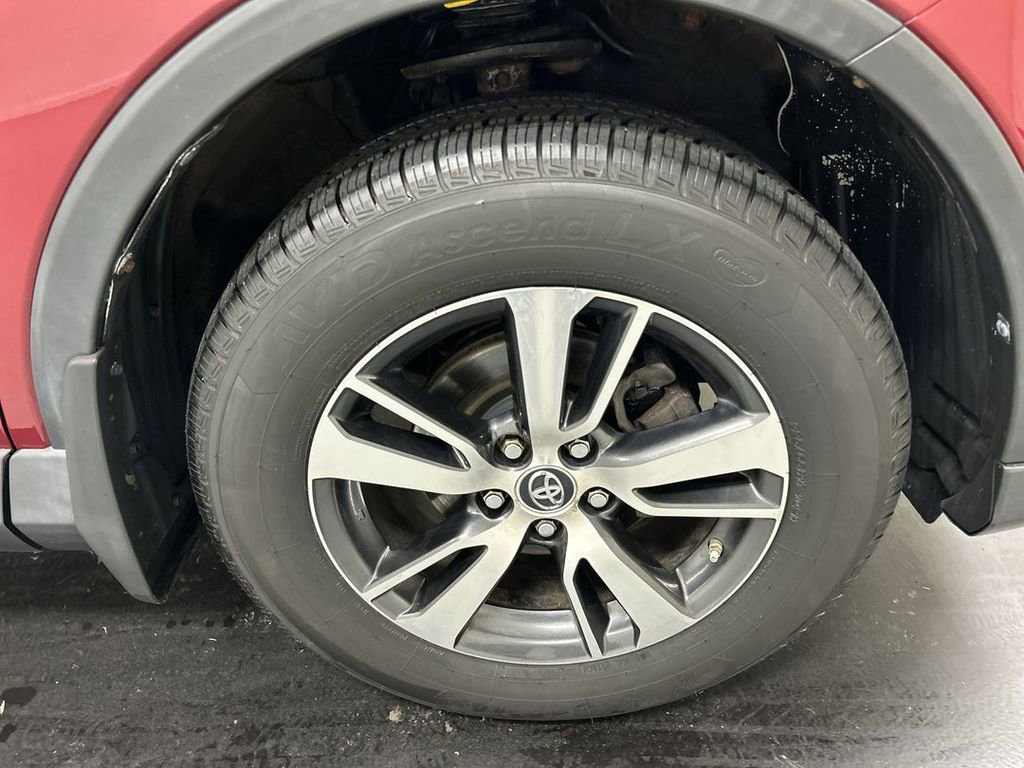 Used 2018 Toyota RAV4 XLE w/ Plus Extra Value Package image 8