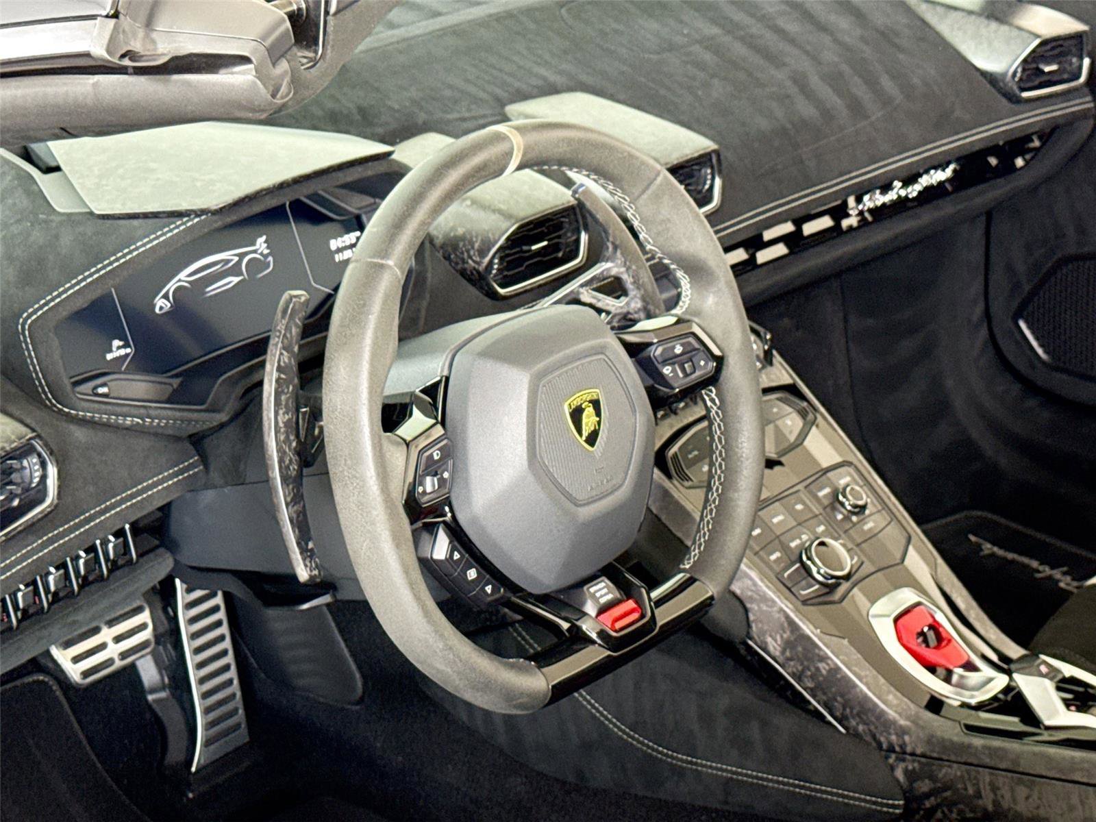 Used 2018 Lamborghini Huracan Performante AWD/4WD image 16