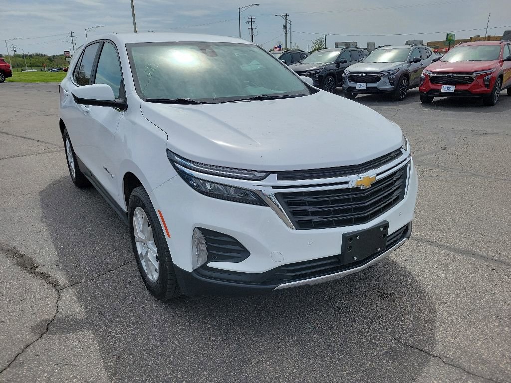 Used 2022 Chevrolet Equinox LT AWD/4WD image 3