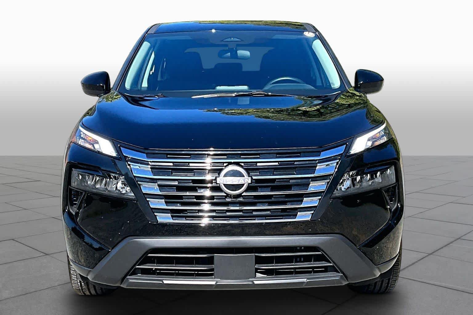 Used 2026 Nissan Rogue SV AWD/4WD image 4