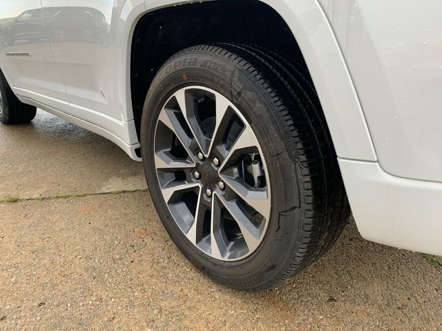 New 2024 Jeep Grand Cherokee Overland image 5
