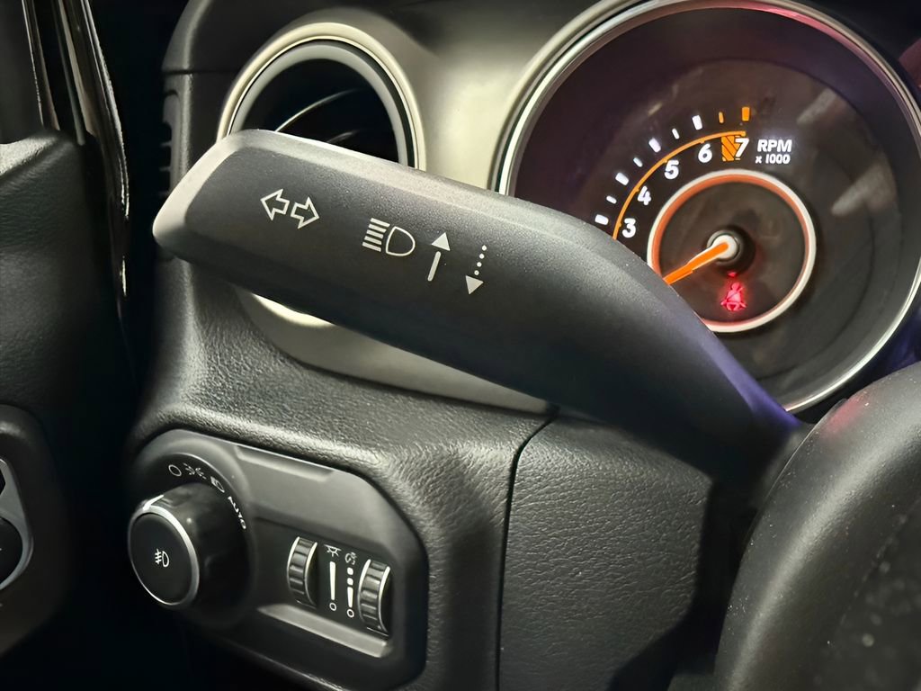 Used 2019 Jeep Wrangler Unlimited Sport S AWD/4WD image 19