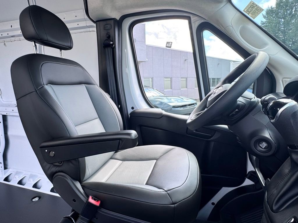 New 2024 RAM ProMaster 2500 w/ Convenience Group image 20