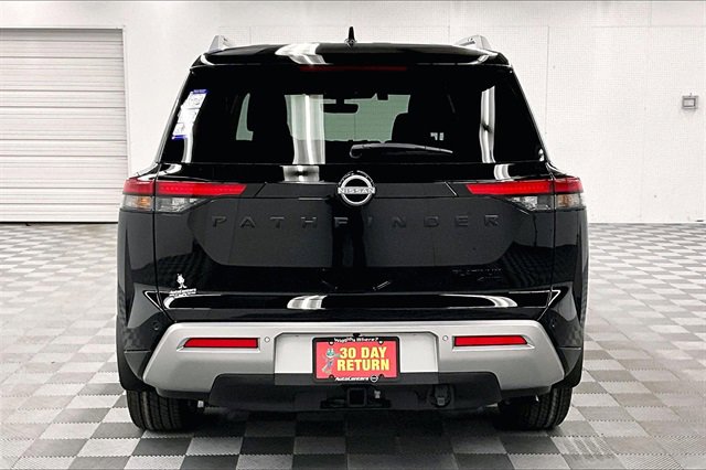 New 2025 Nissan Pathfinder Platinum w/ Lighting Package (N93) image 4