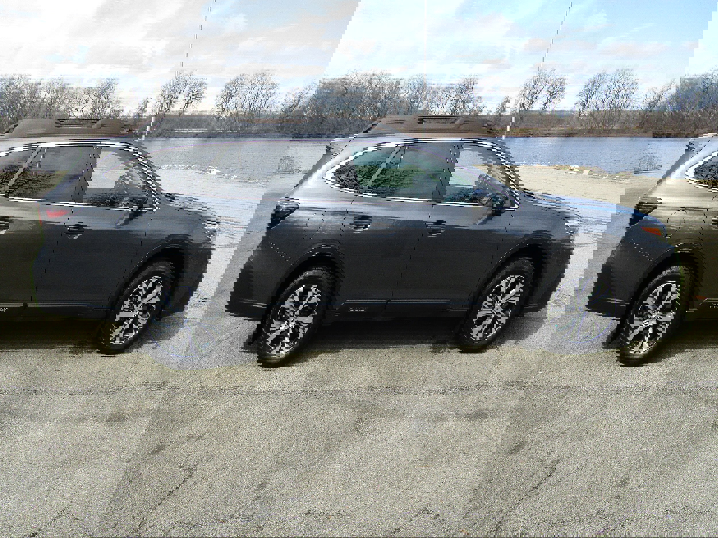 Used 2022 Subaru Outback Limited image 5