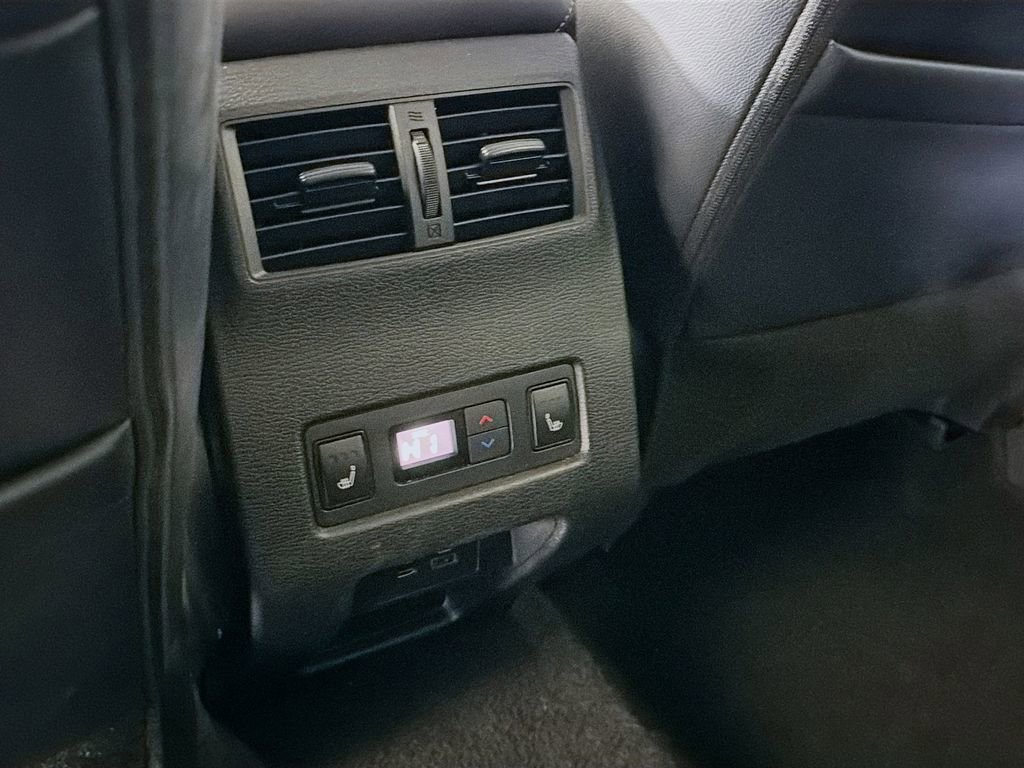 Used 2024 Mitsubishi Outlander SEL image 27