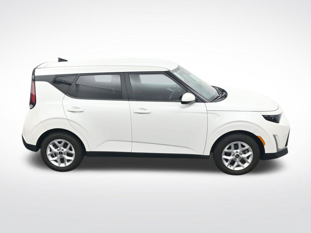 Used 2023 Kia Soul LX w/ Option Group 015 FWD image 24