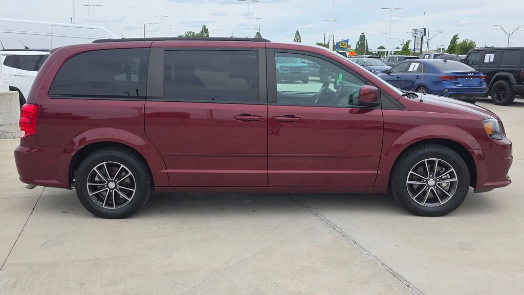 Used 2017 Dodge Grand Caravan GT FWD image 6