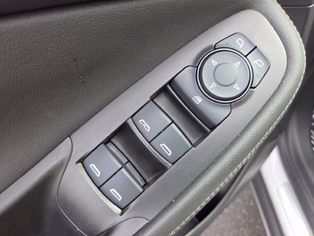 Used 2023 Buick Encore GX Essence w/ Experience Buick Package AWD/4WD image 33