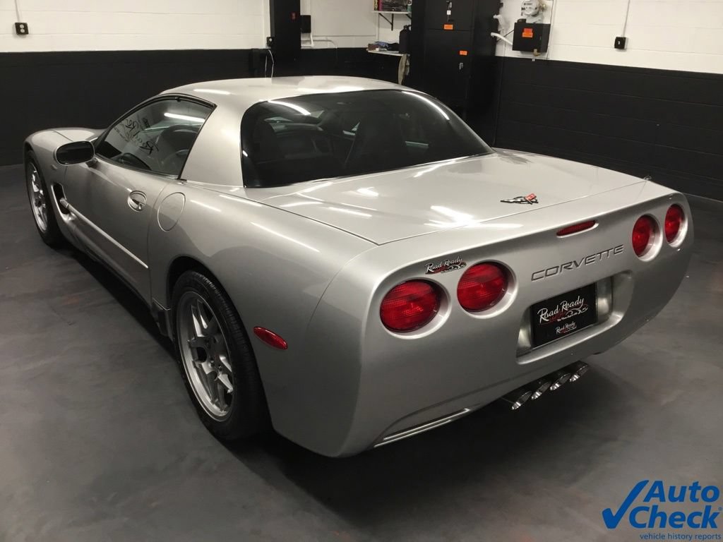 Used 2004 Chevrolet Corvette Z06 w/ Memory Package RWD image 7