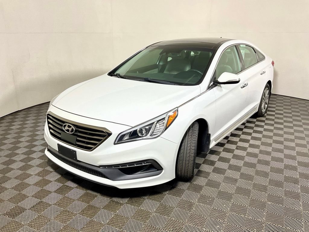 Used 2016 Hyundai Sonata Limited w/ Option Group 05 FWD image 12