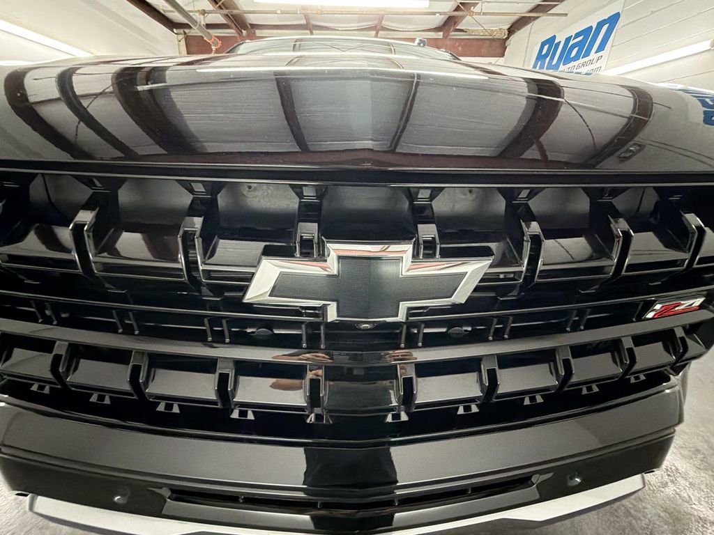 Used 2025 Chevrolet Tahoe Z71 w/ Comfort Package image 31