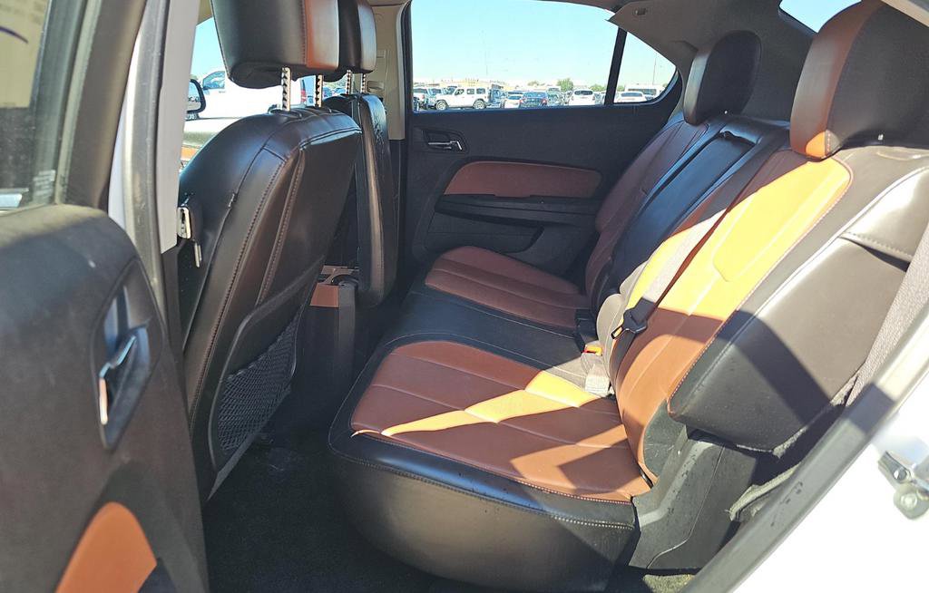 Used 2017 Chevrolet Equinox Premier w/ Enhanced Convenience Package image 4