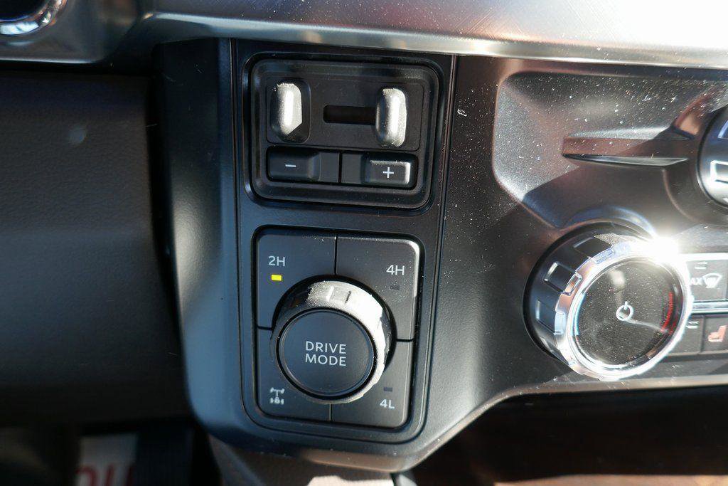 New 2026 Ford F350 King Ranch w/ Chrome Package image 28