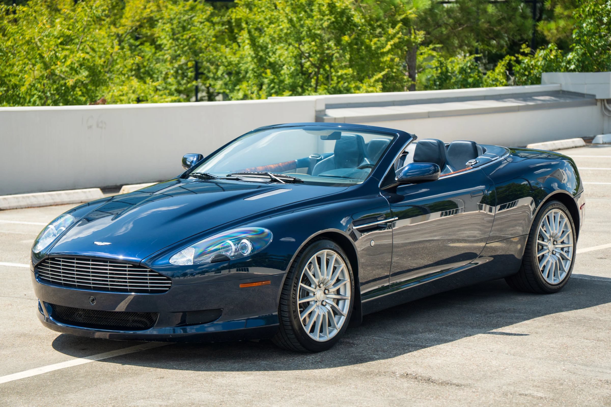 Used 2006 Aston Martin DB9 Volante RWD image 1