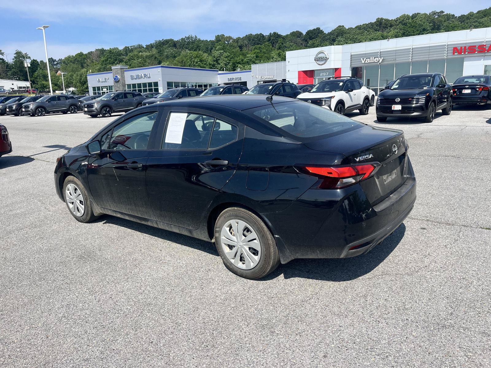 Used 2025 Nissan Versa S w/ Trunk Package FWD image 5