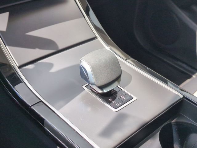 Used 2024 Land Rover Range Rover Evoque Dynamic SE AWD/4WD image 9